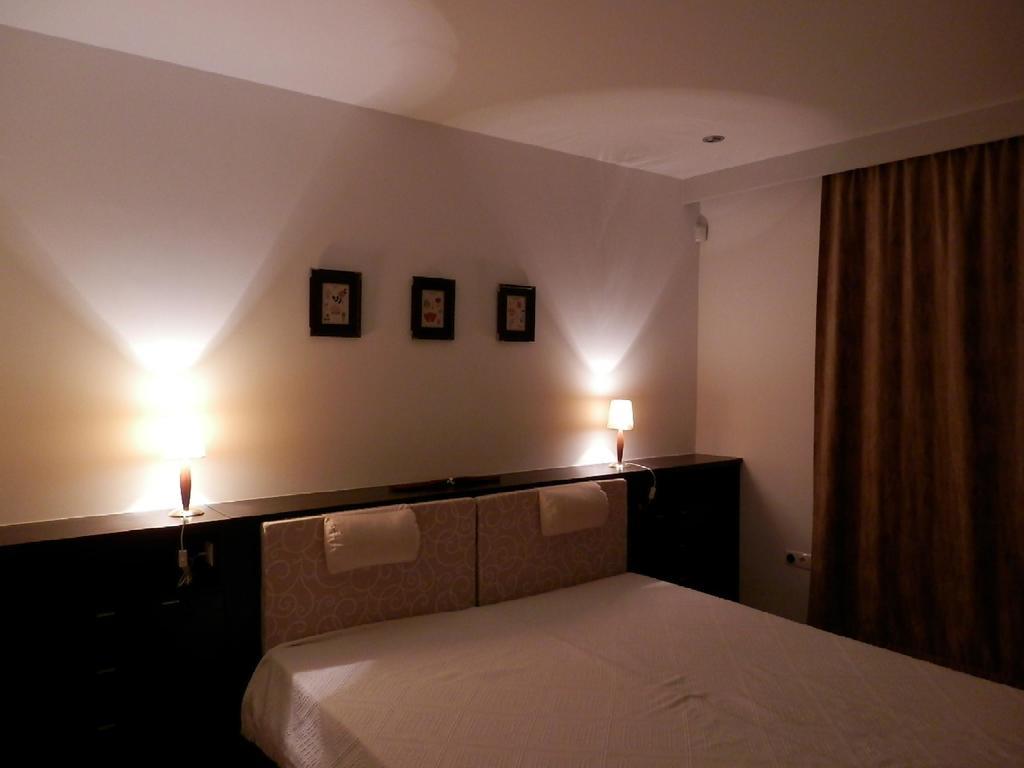 Csiki Apartman Budaörs Habitación foto